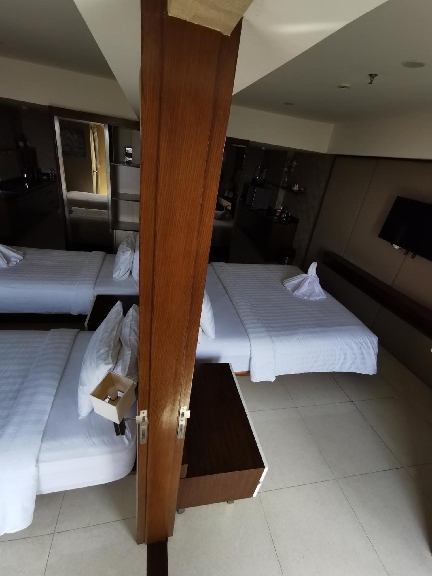 Warhol Residence Semarang Simpang Lima מראה חיצוני תמונה