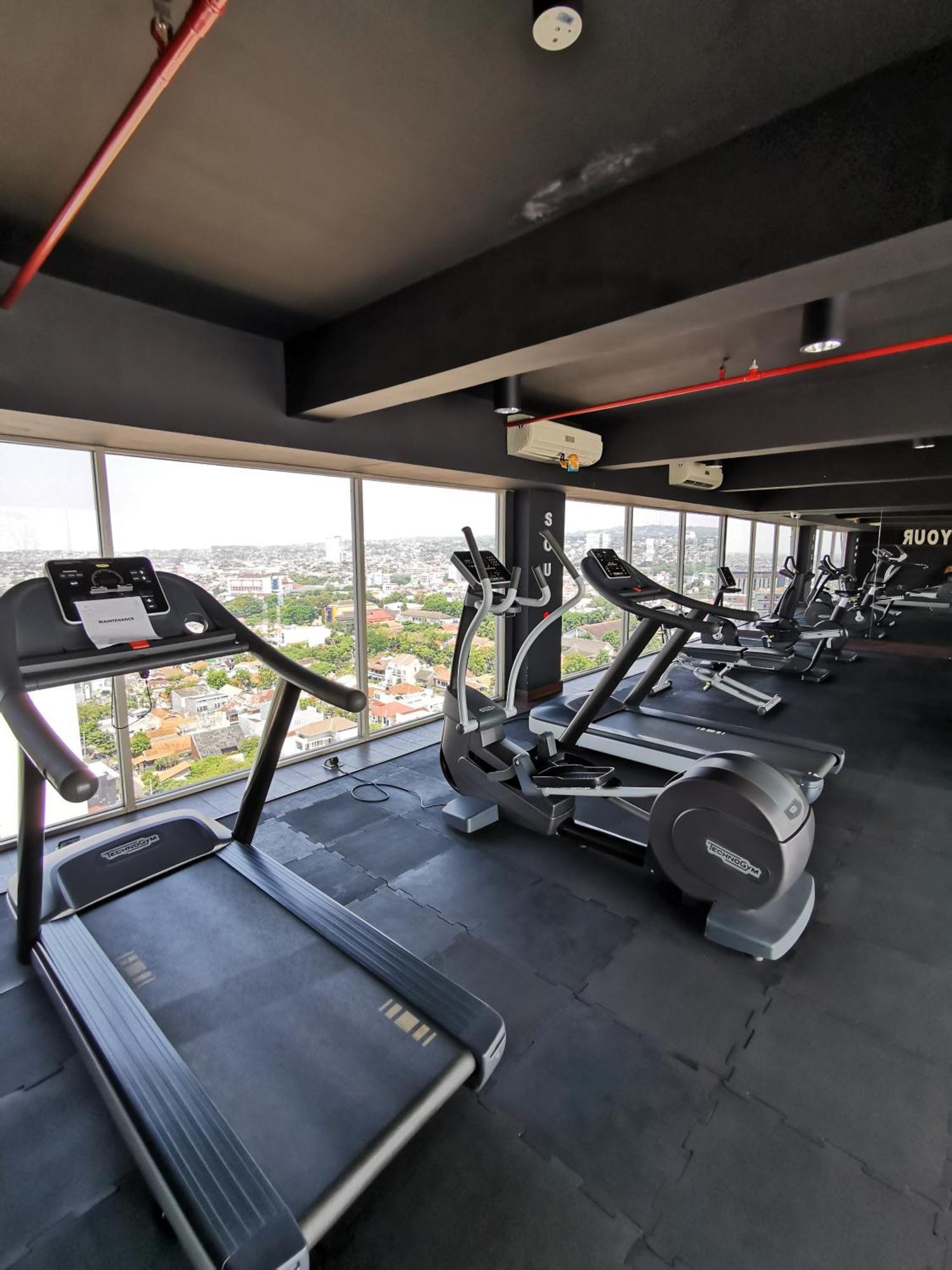 Warhol Residence Semarang Simpang Lima מראה חיצוני תמונה