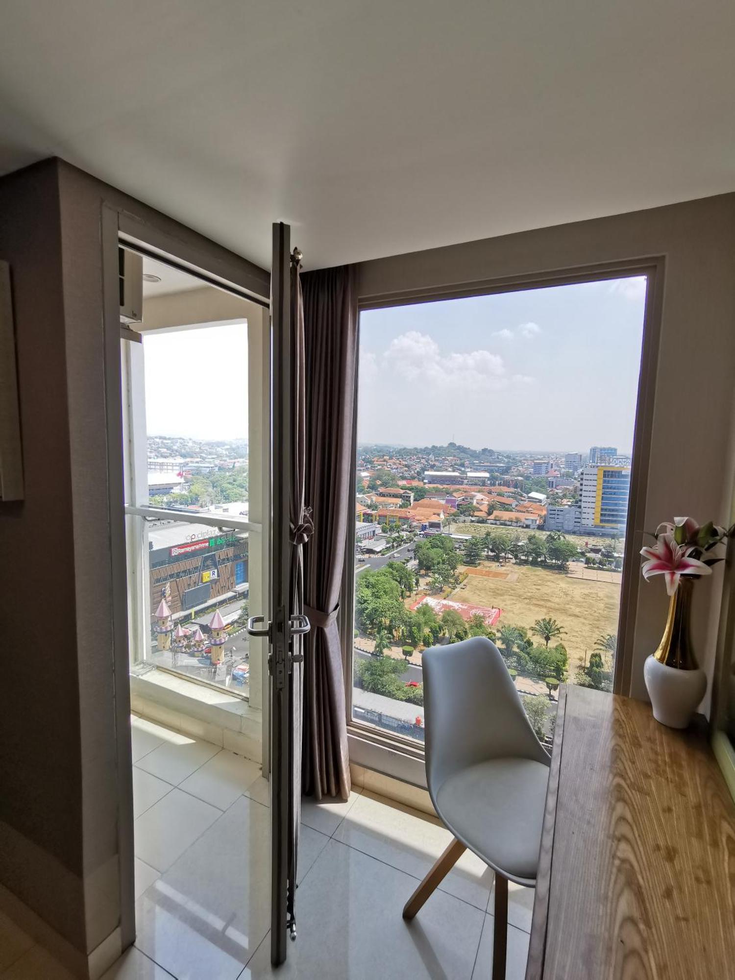 Warhol Residence Semarang Simpang Lima מראה חיצוני תמונה
